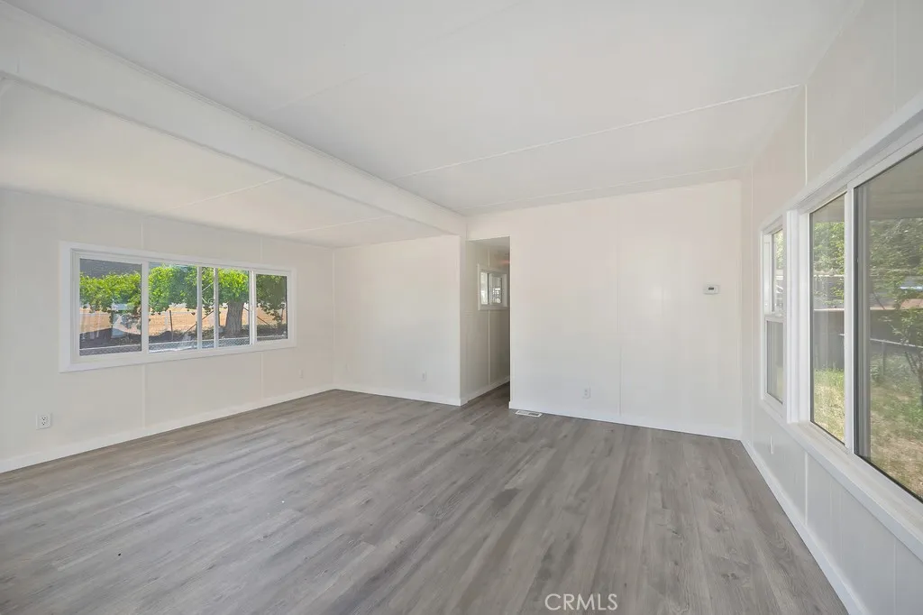 https://cdn.realtyfeed.com/cdn/127/306446717/c36d2d83507ef11d9a347a22ef213889.webp