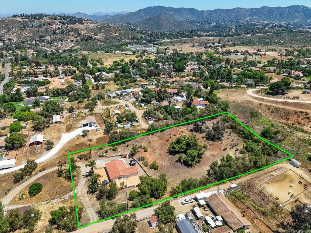 https://cdn.realtyfeed.com/cdn/127/306446848/3da5a52db04f5a93f691264b698f51cf.webp