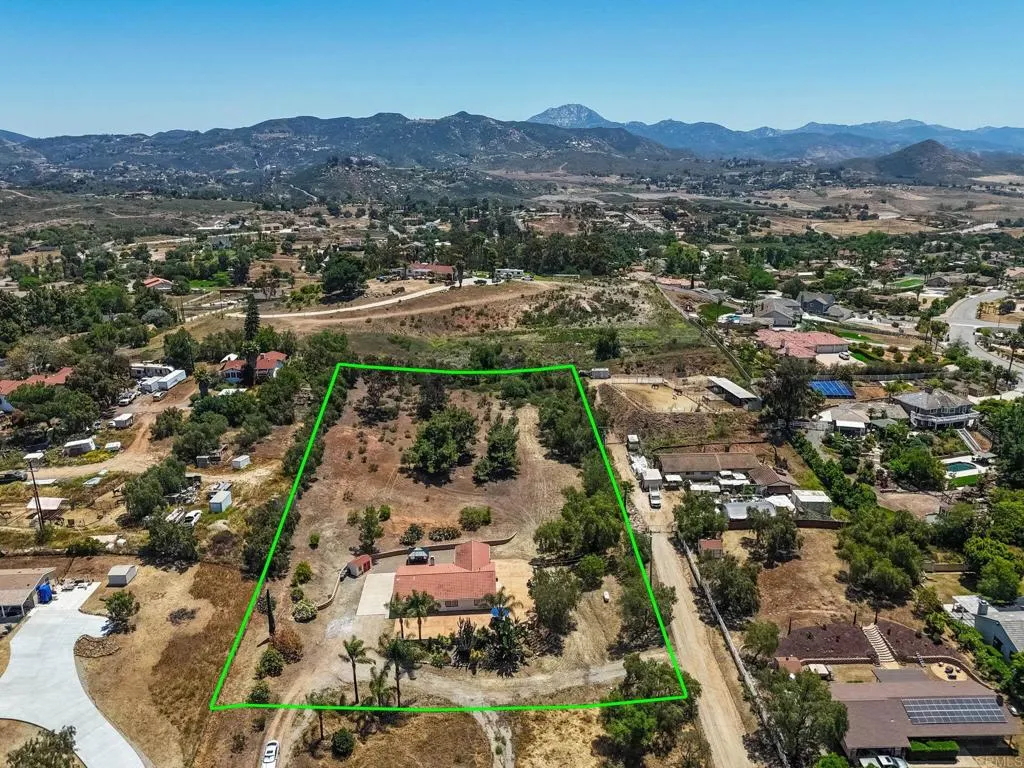 https://cdn.realtyfeed.com/cdn/127/306446848/a0cefd6e3e722e3b50016bb427ba90e6.webp