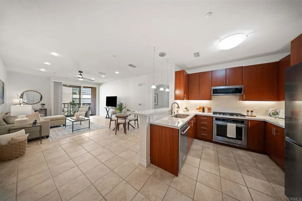 MLS: NDP2505013 Condo For Sale