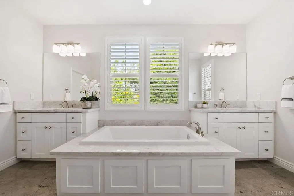https://cdn.realtyfeed.com/cdn/127/306447320/ca356053b43bd4f5169a47343b15be8d.webp