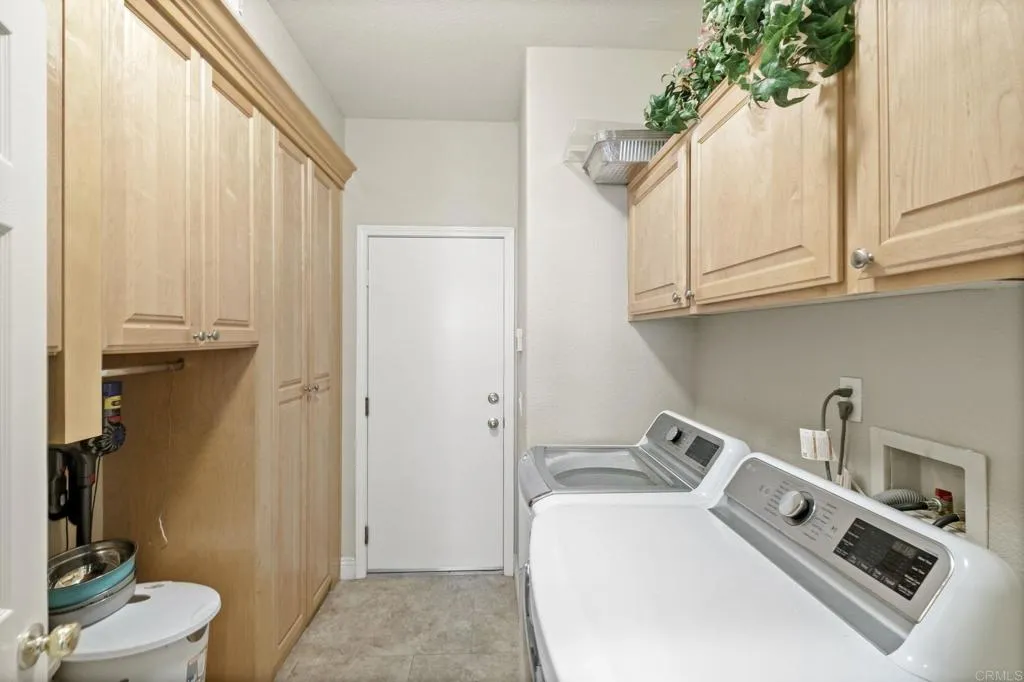 https://cdn.realtyfeed.com/cdn/127/306447366/8a1e3de9c3d829b87929f95e01ae9636.webp