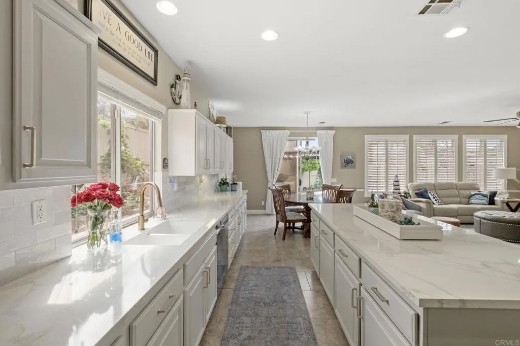 https://cdn.realtyfeed.com/cdn/127/306447366/b8b68ab15daff96142497f940908e10c.webp