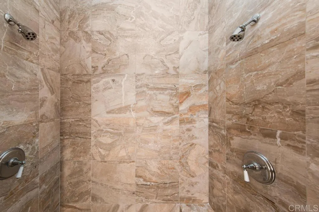 https://cdn.realtyfeed.com/cdn/127/306447414/8298f40feddd0b4f725e0534499cb220.webp