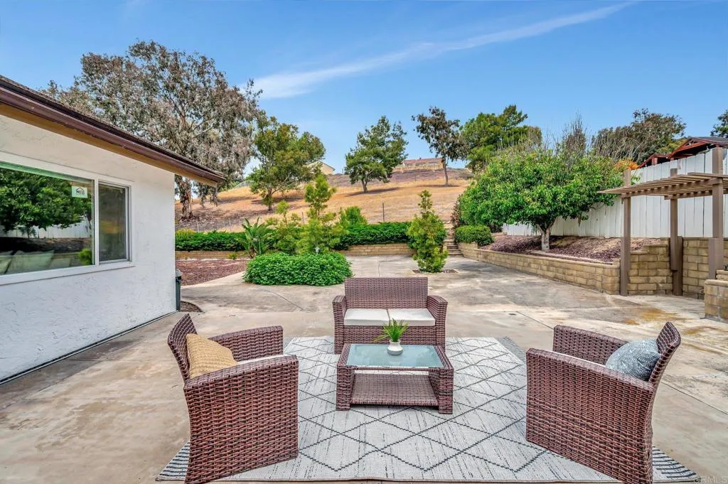 https://cdn.realtyfeed.com/cdn/127/306447483/0f852425d0a83b72d51e22dfbd4ce2d2.webp