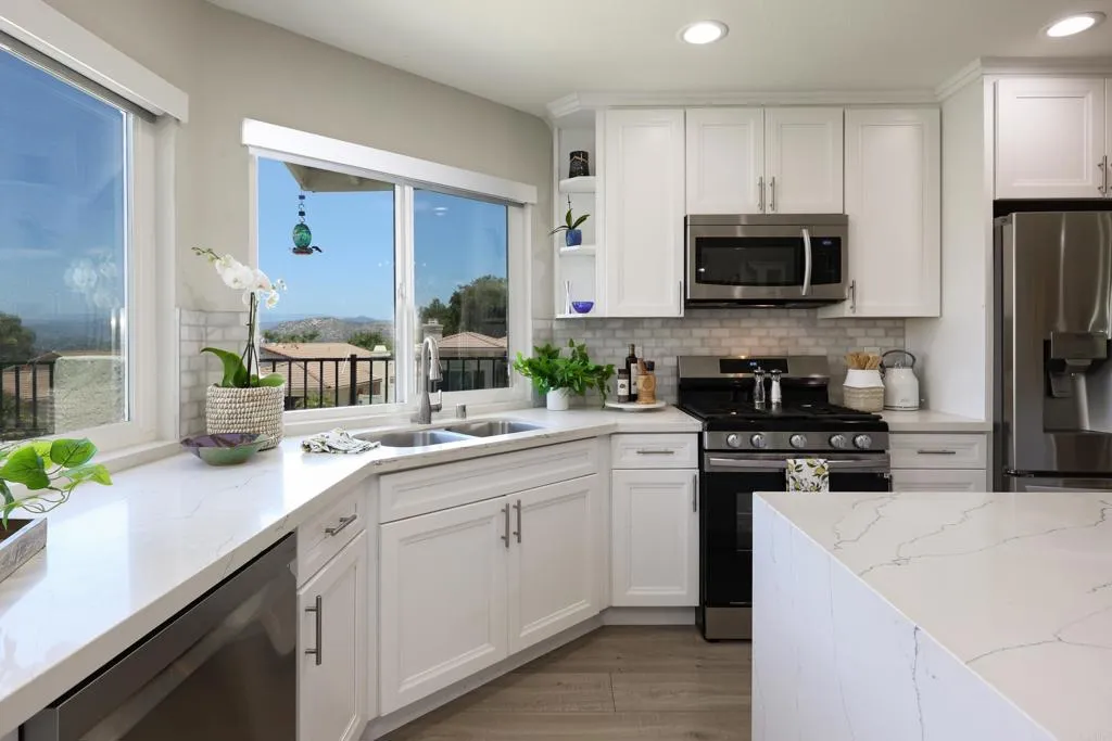 https://cdn.realtyfeed.com/cdn/127/306447511/77b3b8b4a5af444400b0e7f3831a1fa0.webp