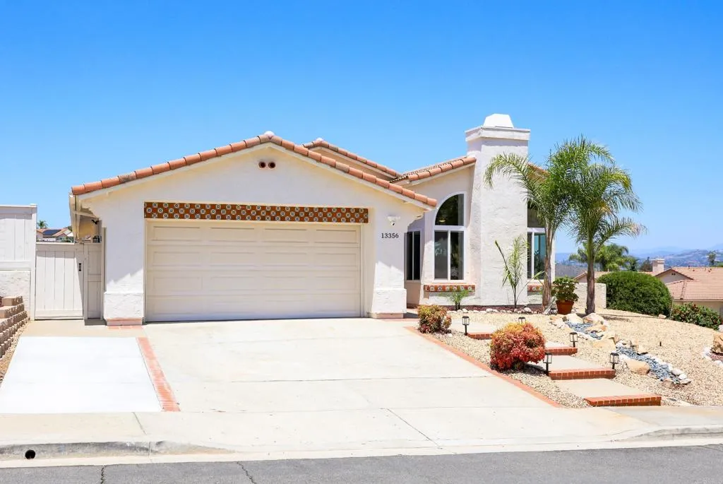 https://cdn.realtyfeed.com/cdn/127/306447511/8fc3fb9dd438619a65266f5b067bd41d.webp