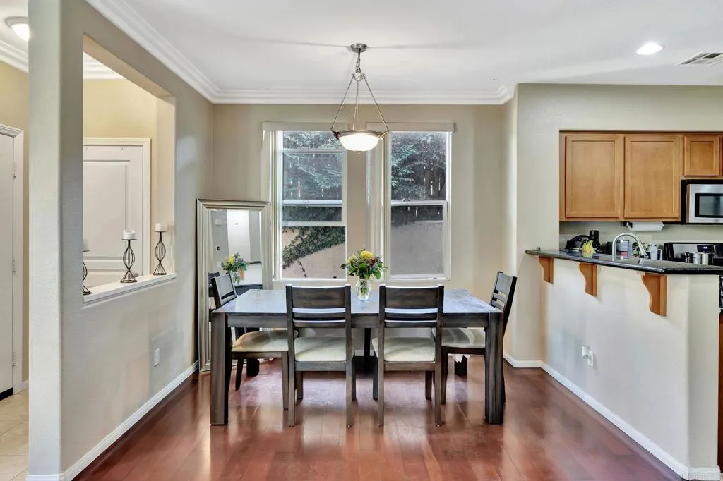 https://cdn.realtyfeed.com/cdn/127/306447575/ecdf8603818bb32d01d70d6ebbc0dc1a.webp