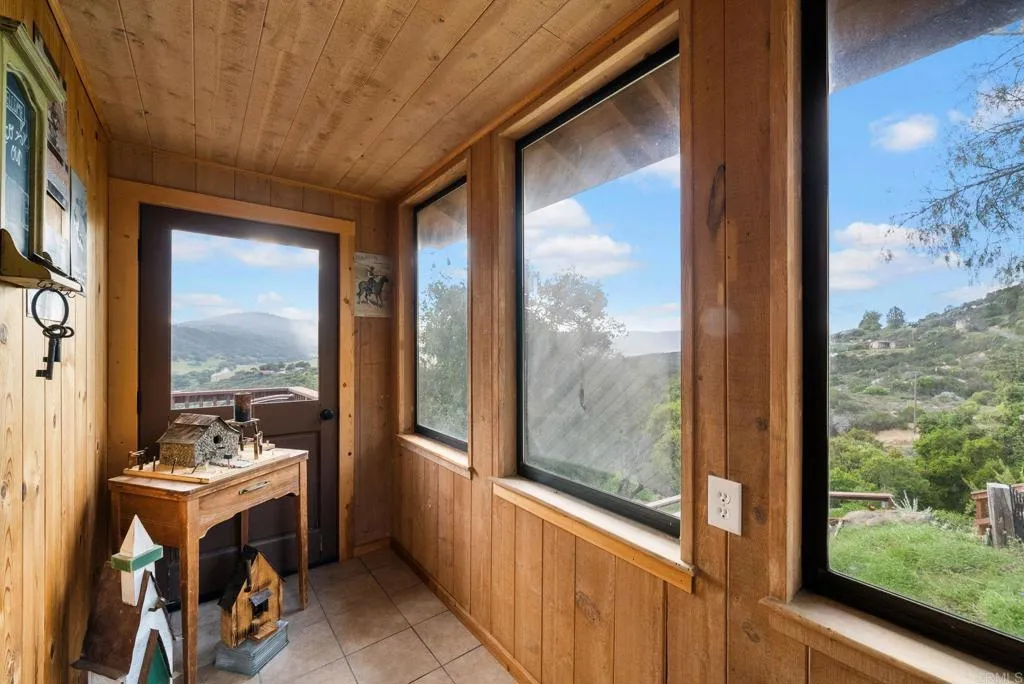 https://cdn.realtyfeed.com/cdn/127/306447597/041e9a18585a60092618a4165ba61914.webp