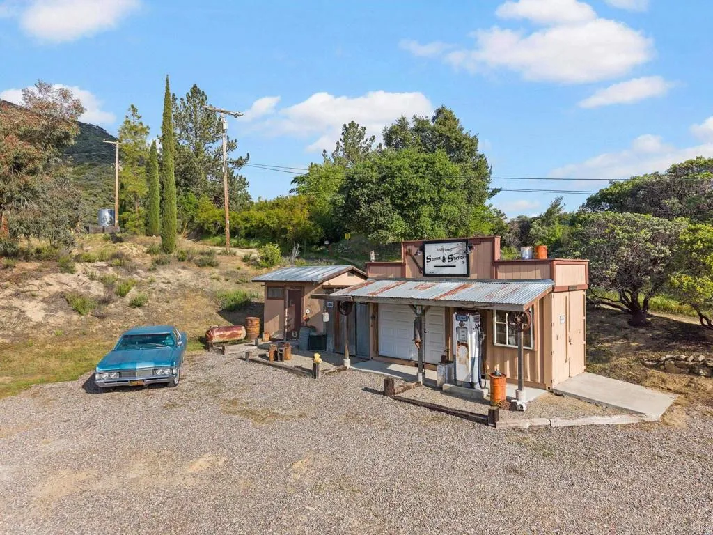 https://cdn.realtyfeed.com/cdn/127/306447597/25932d1bc7a20c12b2b210f2f7aa5298.webp