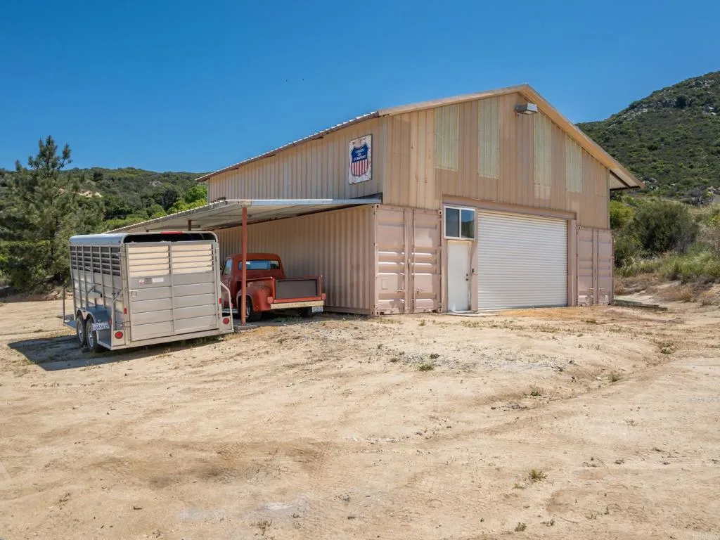 https://cdn.realtyfeed.com/cdn/127/306447597/4efd9619290bb4abf42ffc29ab236b88.webp