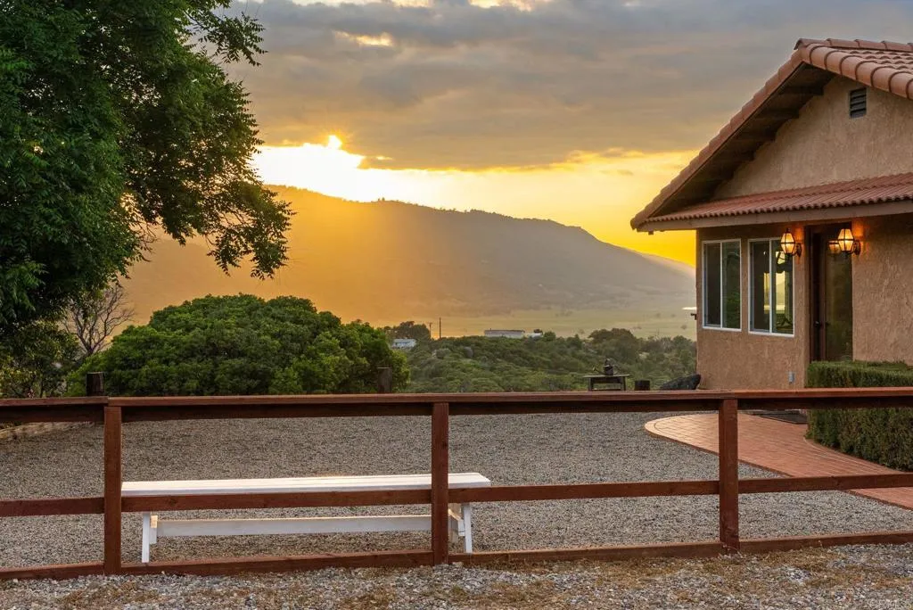 https://cdn.realtyfeed.com/cdn/127/306447597/50dbde1c71ff959a8742bb05ec122727.webp