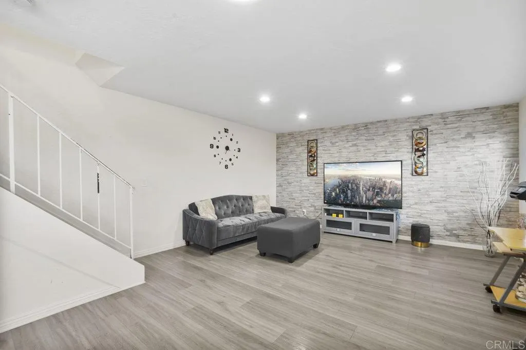 Photo #2: PTP2503774 Listing: Photo #2