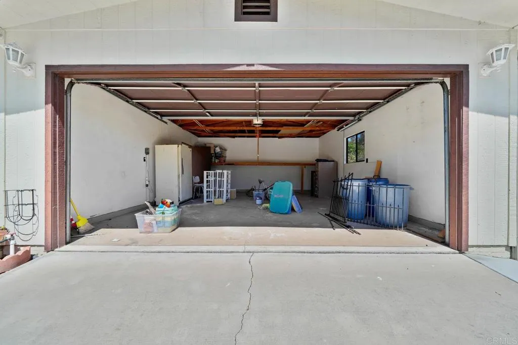 https://cdn.realtyfeed.com/cdn/127/306447919/1507c3a39b09b02d0703f8a283140b63.webp