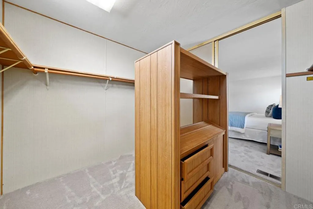 https://cdn.realtyfeed.com/cdn/127/306447919/951ef2bd12ac28b8dc1693647691fc8e.webp