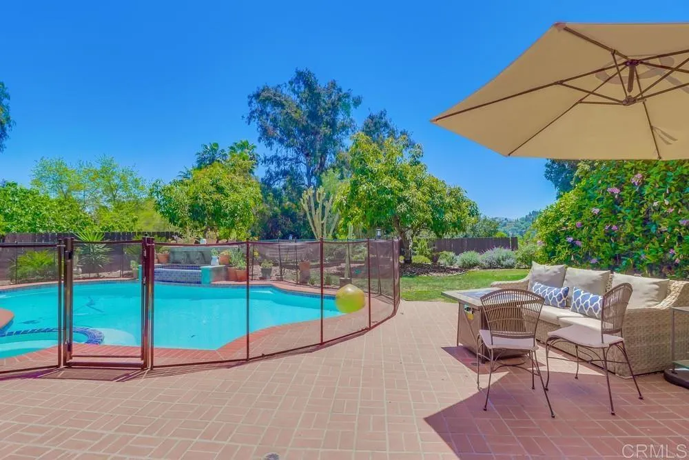 https://cdn.realtyfeed.com/cdn/127/306447950/13f25bbbaa9df3de9bb4fc6228ff149e.webp