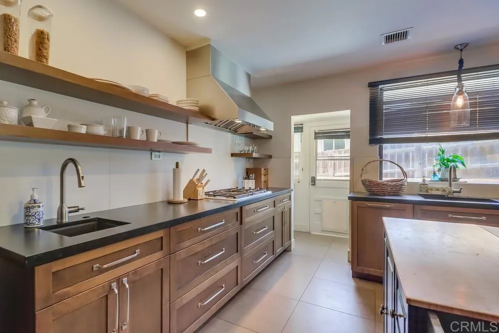 https://cdn.realtyfeed.com/cdn/127/306447950/22d21e59f648698cc9031c4c697cecbf.webp