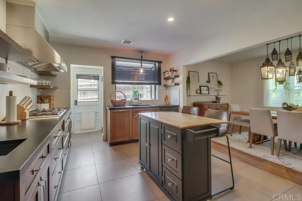 https://cdn.realtyfeed.com/cdn/127/306447950/5529eadf18d099310c74b80c197ba32b.webp