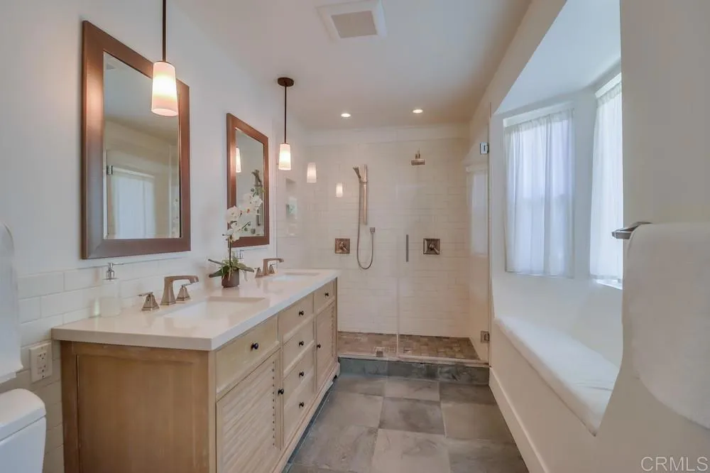 https://cdn.realtyfeed.com/cdn/127/306447950/6ac9a8fae371c3d5ae93abdd08eb3a6a.webp