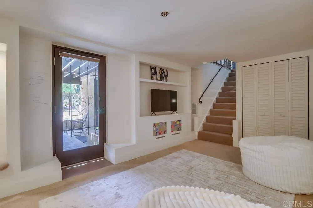 https://cdn.realtyfeed.com/cdn/127/306447950/840dd3a462940c89efb2214cead40b9c.webp