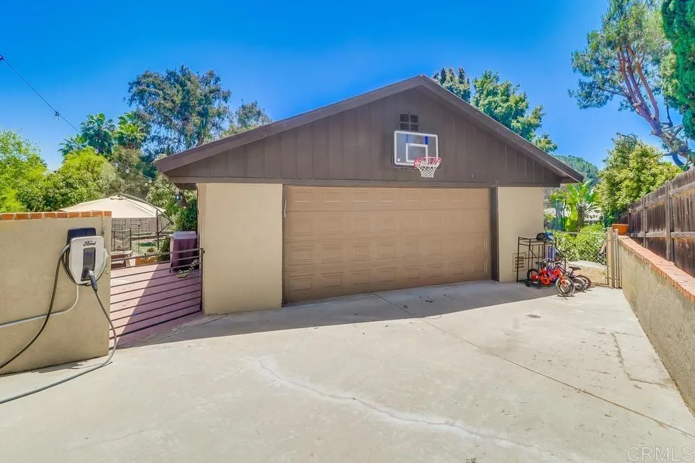 https://cdn.realtyfeed.com/cdn/127/306447950/87bcce1f2505836f955a2f6f9af7c181.webp
