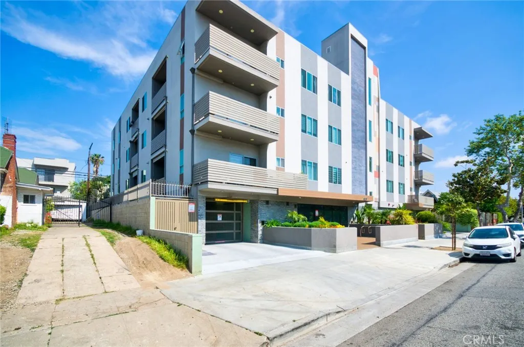 820 S Wilton Place Unit 304, Los Angeles, CA 90005 - Photo 2 of 51, Los Angeles, CA