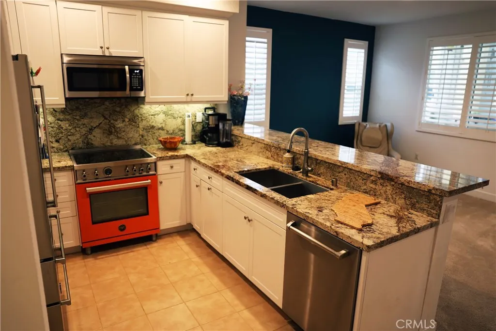 Photo #6: OC25085055 Listing 