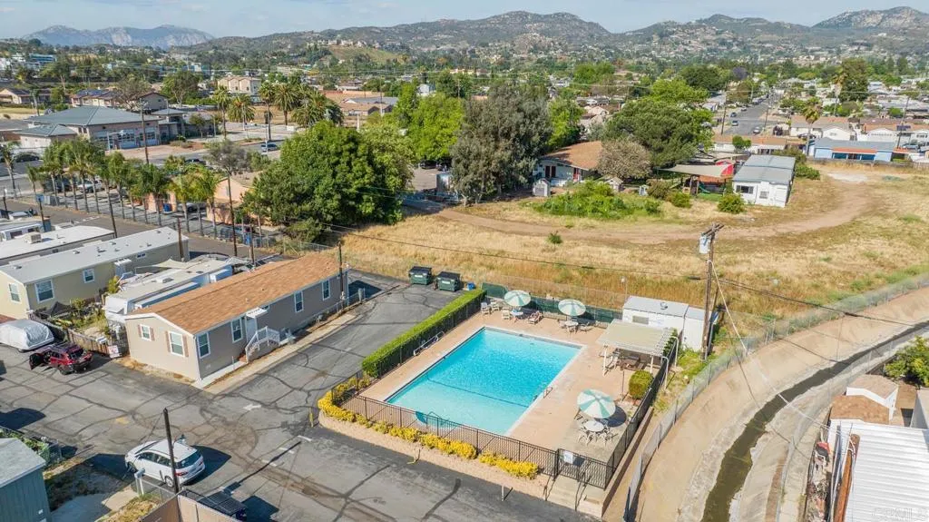https://cdn.realtyfeed.com/cdn/127/306448250/3ba68f6541768862fd983234886974b1.webp