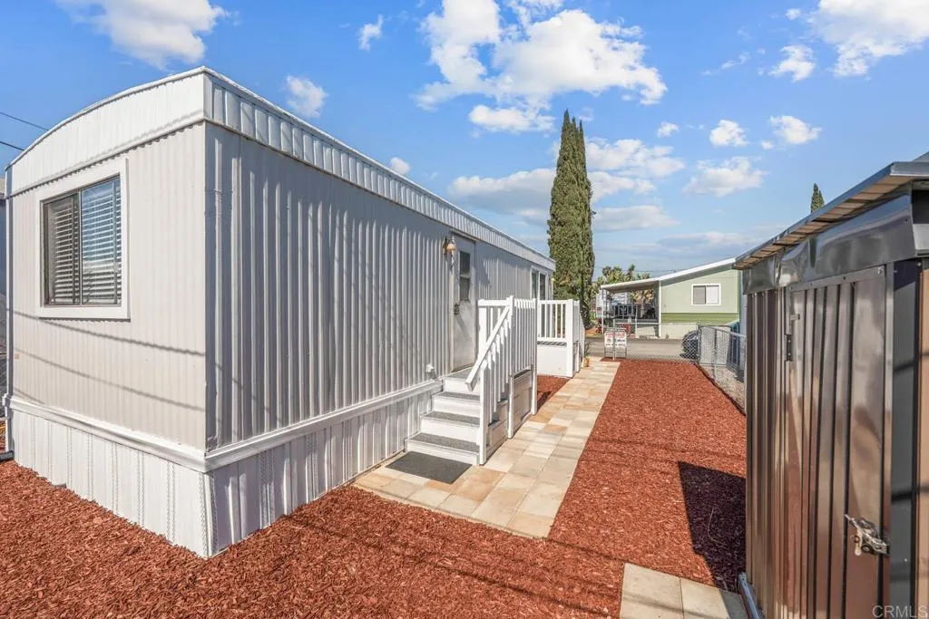 https://cdn.realtyfeed.com/cdn/127/306448250/c89b67c6f04a3db46d09e70d7cf1cb6b.webp