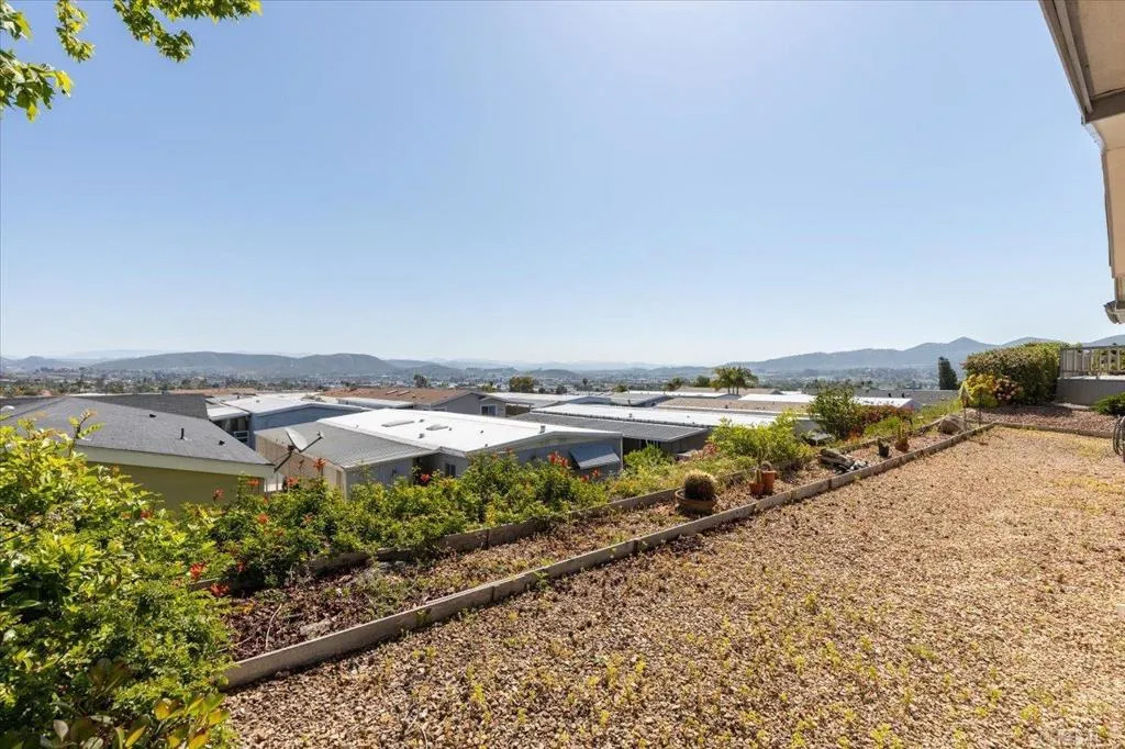 https://cdn.realtyfeed.com/cdn/127/306448365/2ec70523f88c5a2367ca23d551ef5399.webp