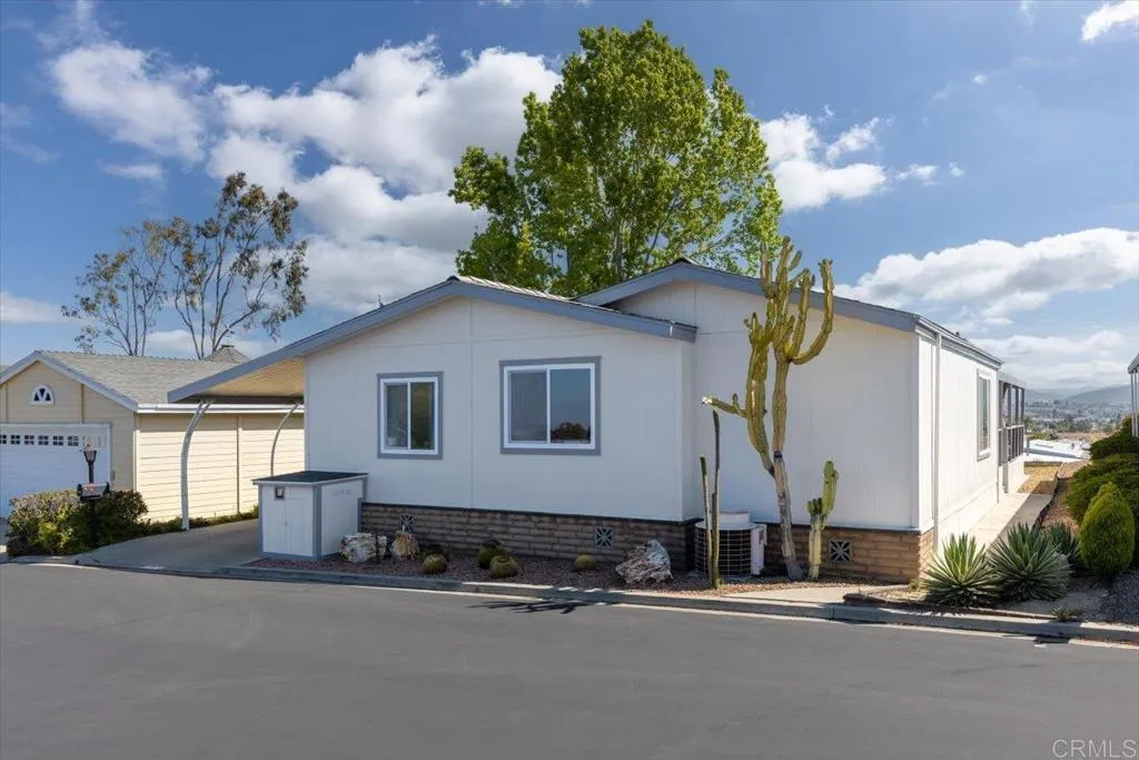 https://cdn.realtyfeed.com/cdn/127/306448365/7d38bfcd98759dea3d37995f2bb27c95.webp