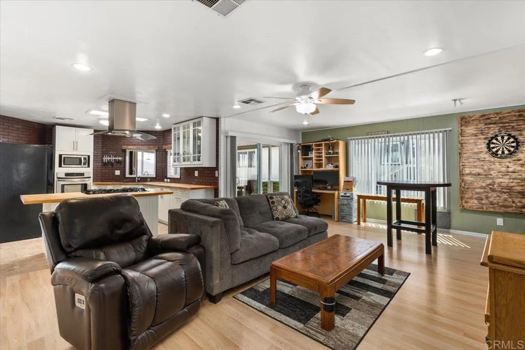 https://cdn.realtyfeed.com/cdn/127/306448365/83064d4d78dfd551e3a5e3edf8a25a8e.webp