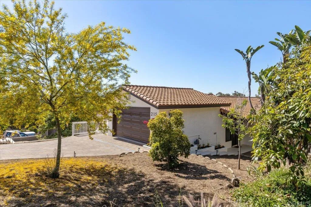 https://cdn.realtyfeed.com/cdn/127/306448370/0f4bf2cd0d74e66d9e330e87020b44f3.webp