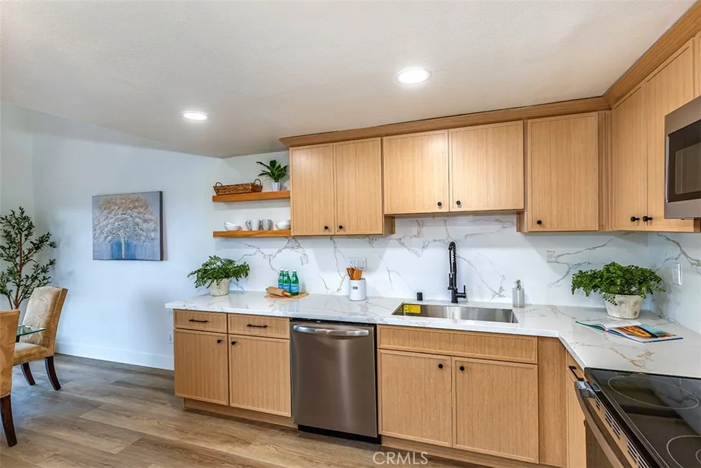 https://cdn.realtyfeed.com/cdn/127/306448616/379ff66a370f3e8436d336370b919042.webp