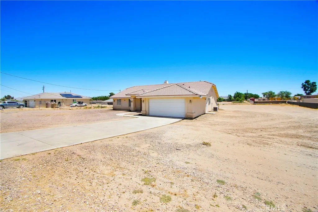 11949 Hawthorne Avenue, Hesperia, CA 92345 - Photo 2 of 34, Hesperia, CA