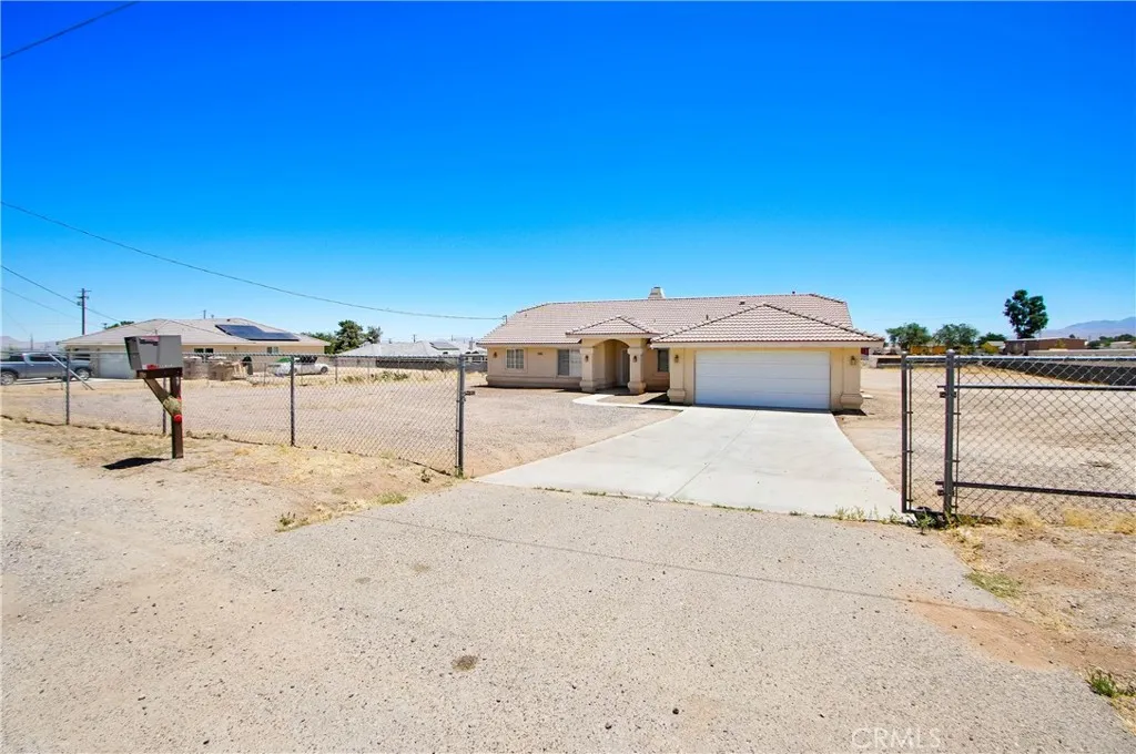 11949 Hawthorne Avenue, Hesperia, CA 92345 - Photo 3 of 34, Hesperia, CA