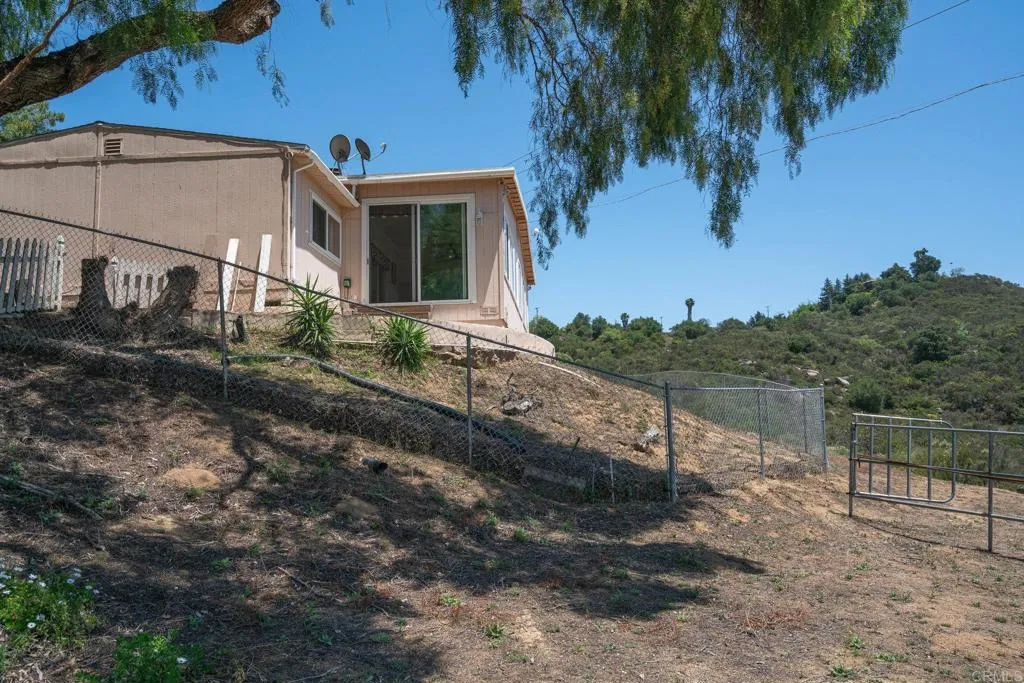 https://cdn.realtyfeed.com/cdn/127/306448729/7b5b703c605ed9f5051cd68faec27d73.webp