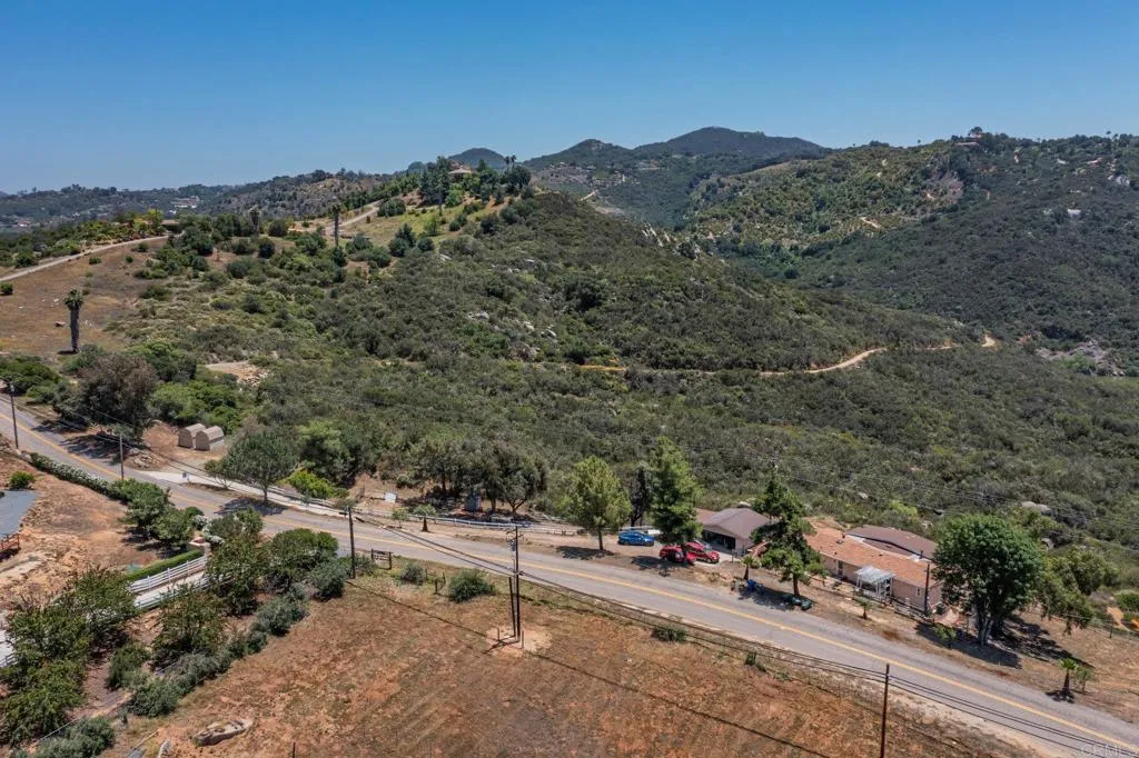 https://cdn.realtyfeed.com/cdn/127/306448729/870dfdb12771c7686ef5589e3b4b56ea.webp