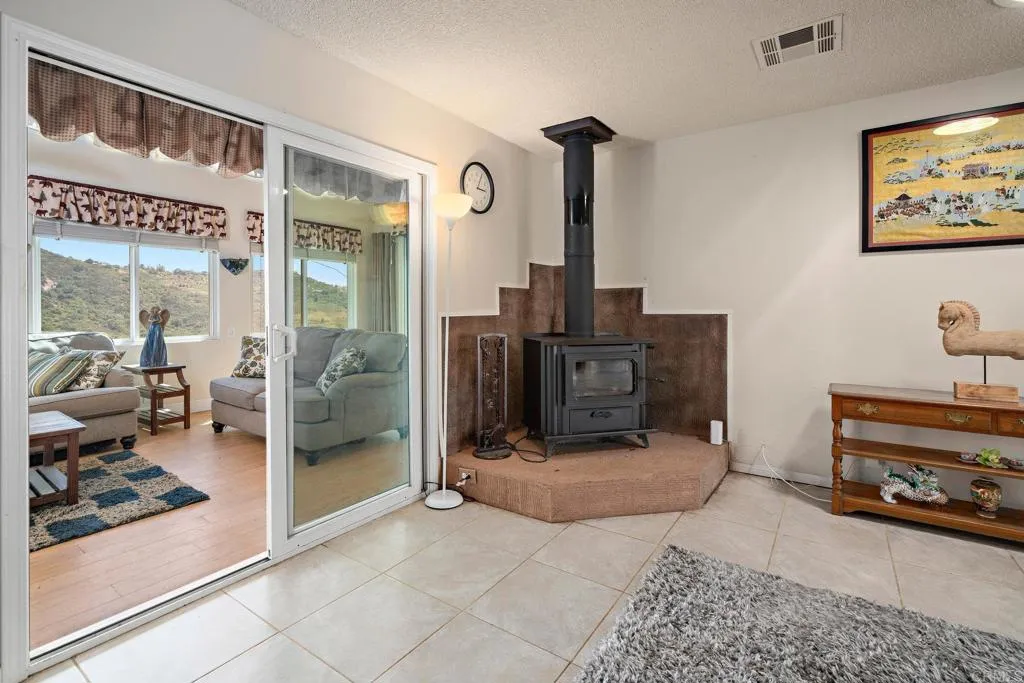 https://cdn.realtyfeed.com/cdn/127/306448729/8e34352d316285b8dda2869444c9f389.webp