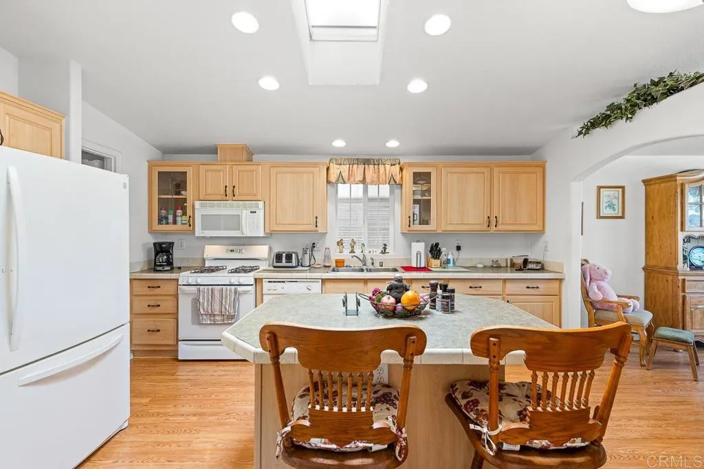https://cdn.realtyfeed.com/cdn/127/306448801/206472a47875df9473156e40ea4734d9.webp