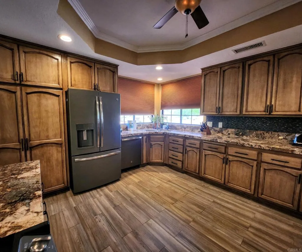 https://cdn.realtyfeed.com/cdn/127/306448885/3b2d5dbd22bd981ba7cf33d8051aebcd.webp