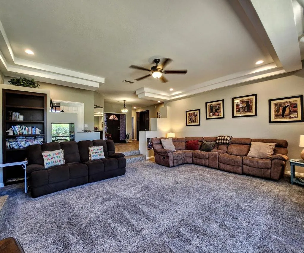https://cdn.realtyfeed.com/cdn/127/306448885/aa770fde8423dc2ae8965dea9a3c3d6c.webp