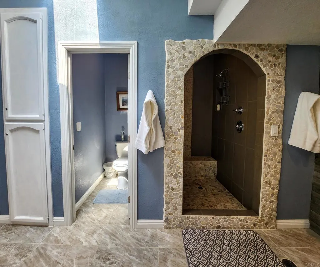 https://cdn.realtyfeed.com/cdn/127/306448885/b50eb49bb8eae8c7f3560d9423e93fb3.webp