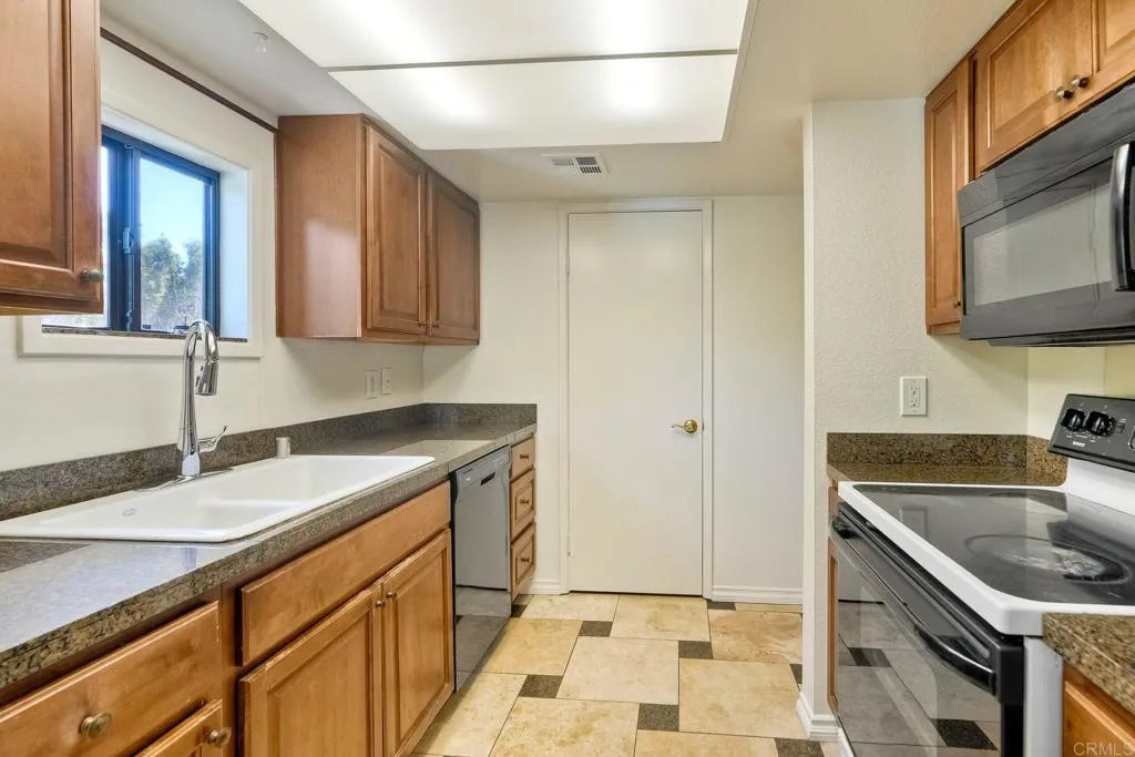 Photo #3: NDP2505106 Listing 