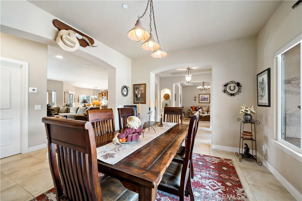 https://cdn.realtyfeed.com/cdn/127/306449048/4b369c3ab0d2787112428047a15be5c4.webp