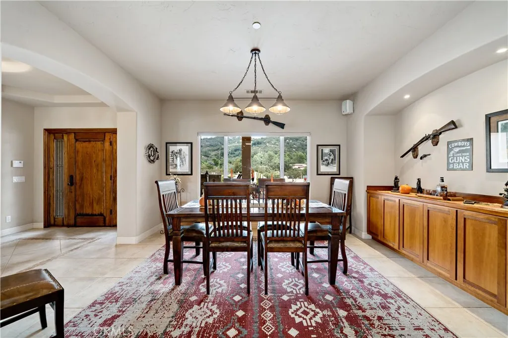 https://cdn.realtyfeed.com/cdn/127/306449048/8ece477ab5b838ea1a34ff4a34960123.webp