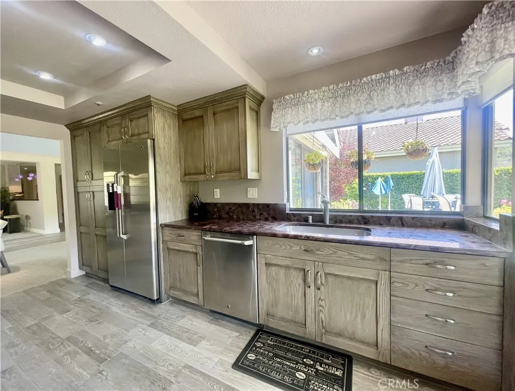https://cdn.realtyfeed.com/cdn/127/306449126/de718956347e7ccb168ce28000964200.webp