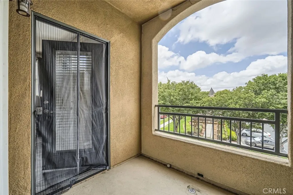 Photo #11: SR25115896 Listing: Photo #11
