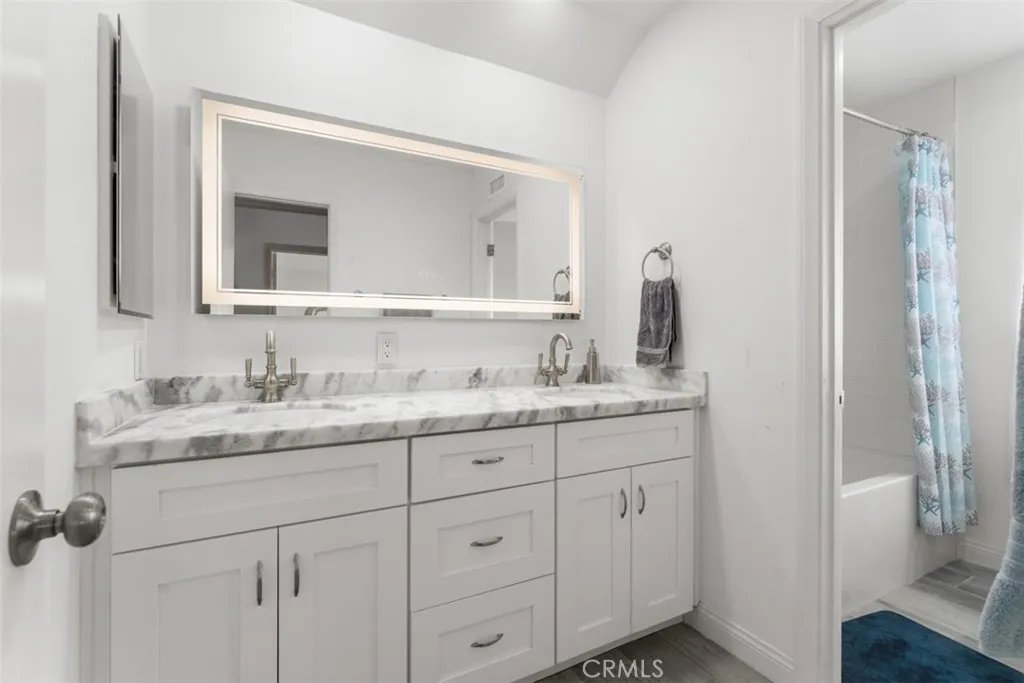 https://cdn.realtyfeed.com/cdn/127/306449273/a2b2a07fa8b0775e24fa39e42c5b6abd.webp