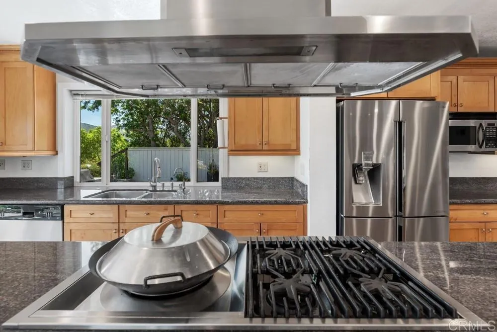 https://cdn.realtyfeed.com/cdn/127/306449303/e494158fa0d3f34282078482f88d5161.webp